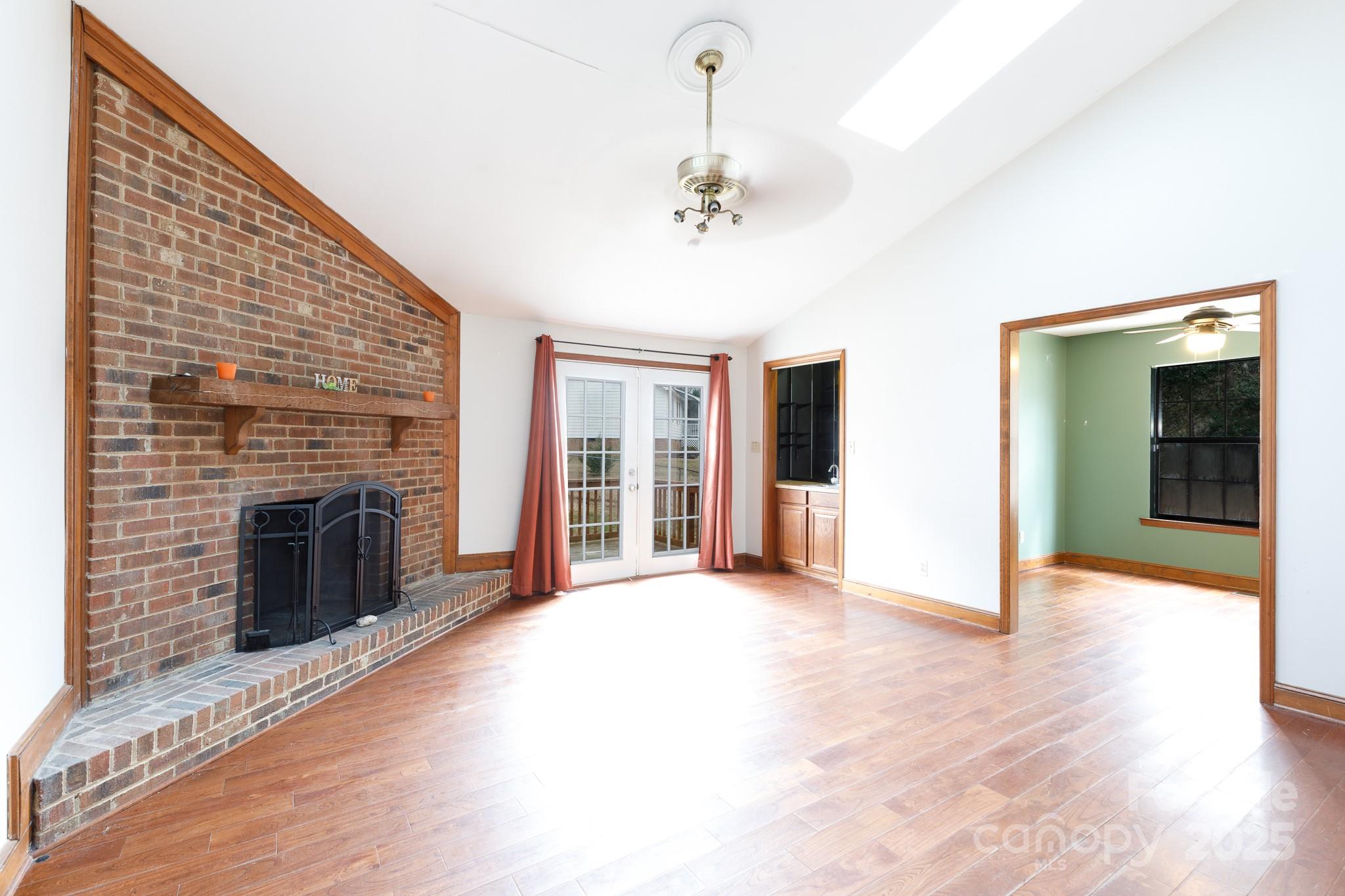 5060 Post Oak Lane