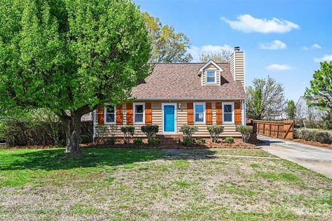 3408 Farm Lake Drive Concord NC 28027