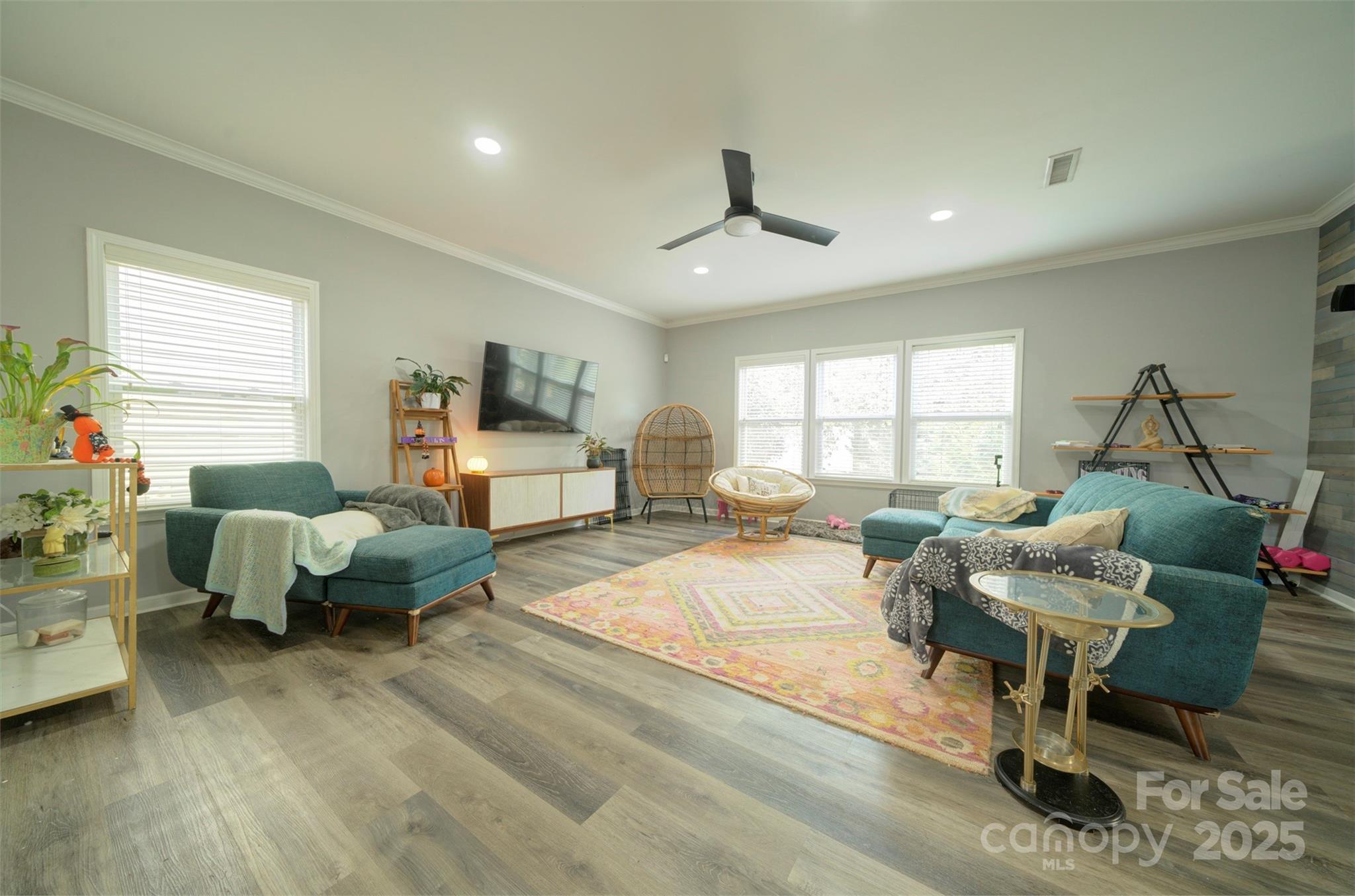 Regal Manor - Residential