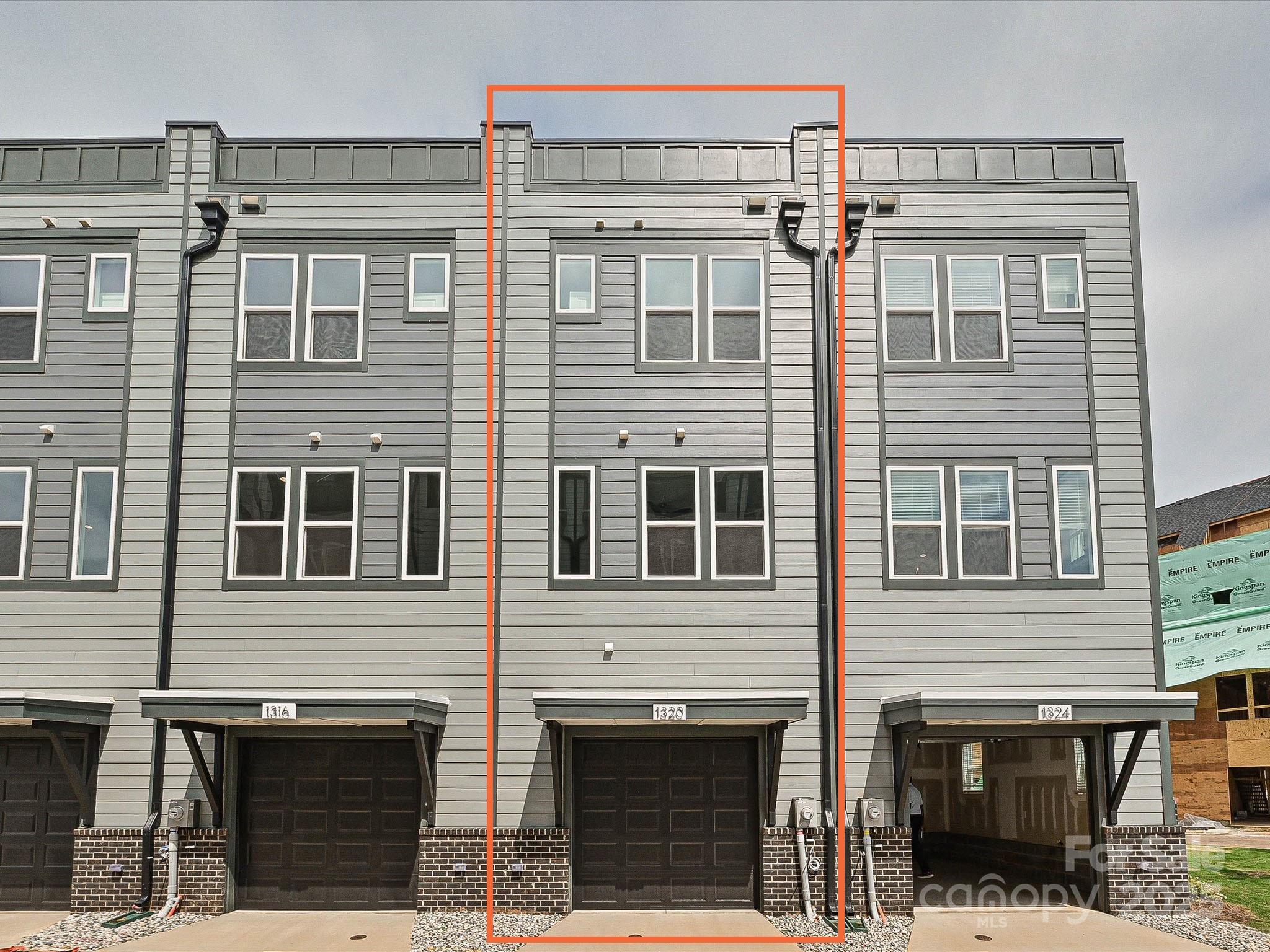 1320 Walter Taylor Way EQX0102