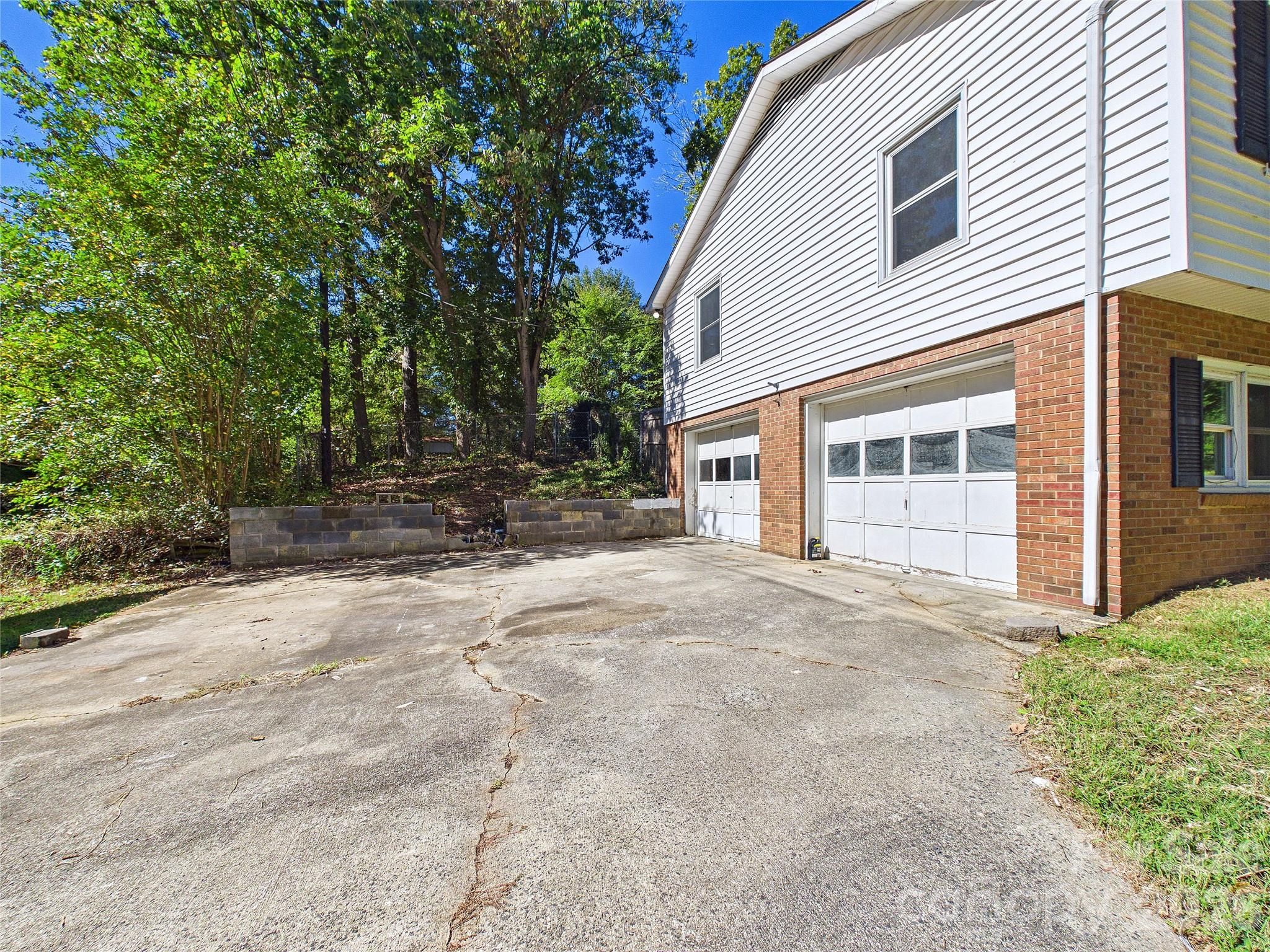 583 Brown Lee Drive SW