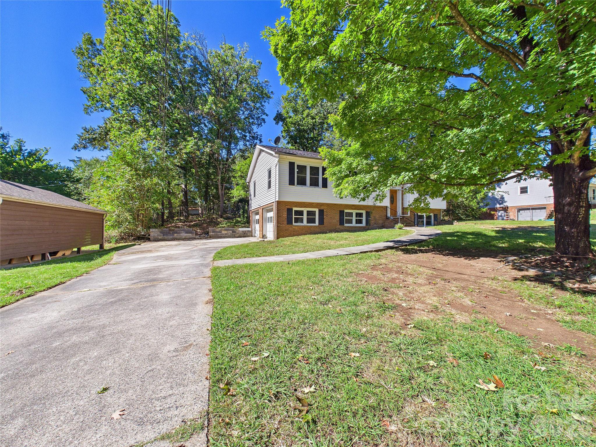 583 Brown Lee Drive SW