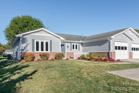 Photo for 121 Derbyshire Drive
