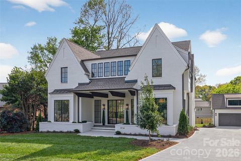 Photo of 914 Edinburgh Lane, Charlotte, NC 28209 (MLS # 4363444)