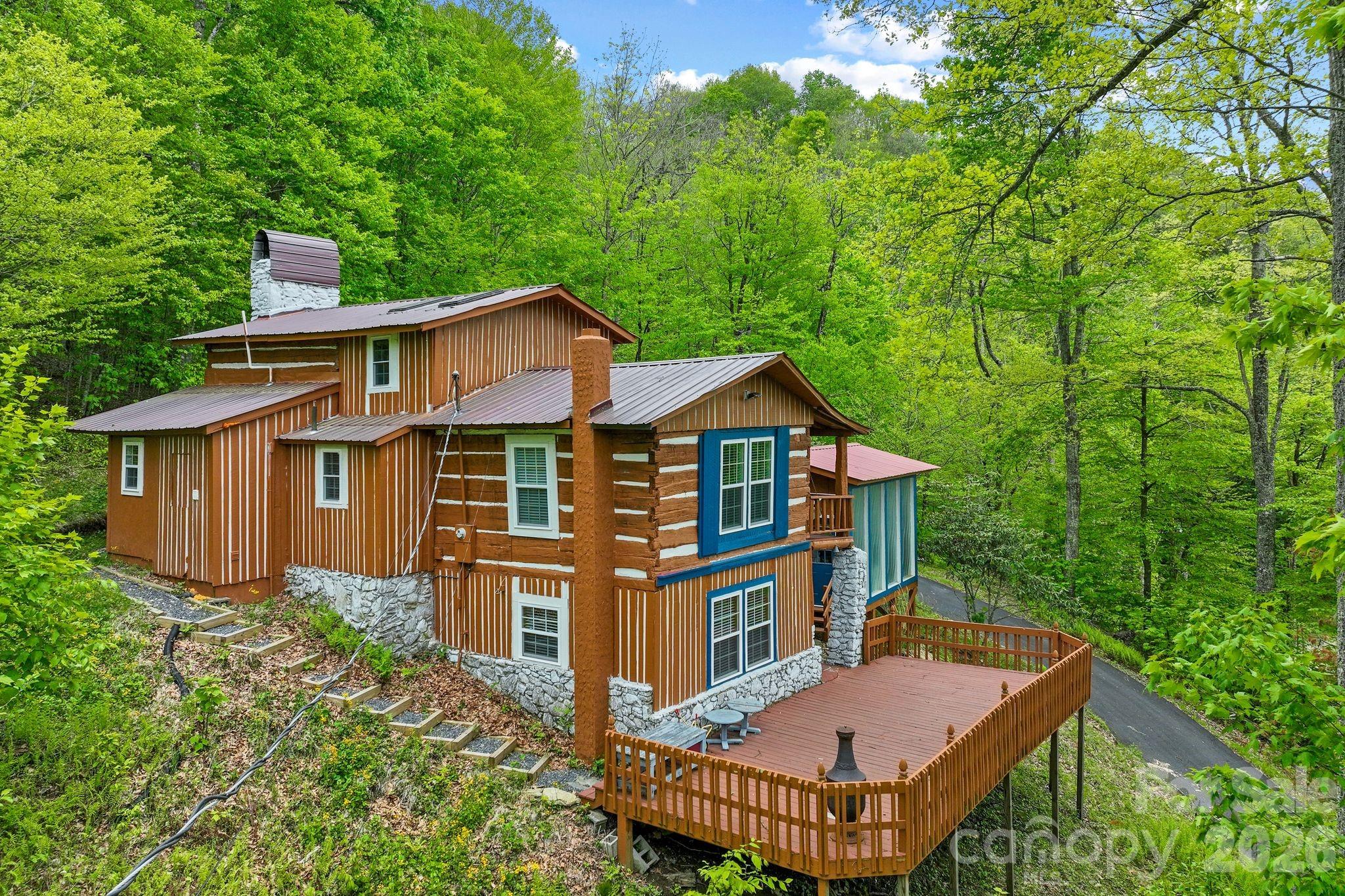 285 Glenaire Drive