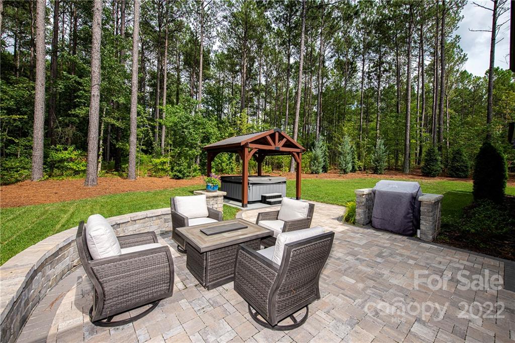 Riverchase Estates - Residential