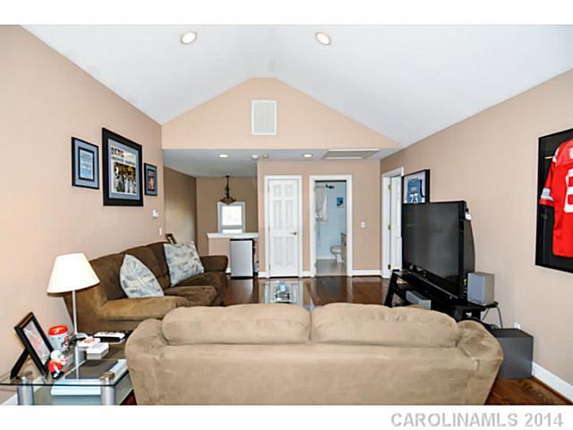 Blue Stone Harbor - Residential