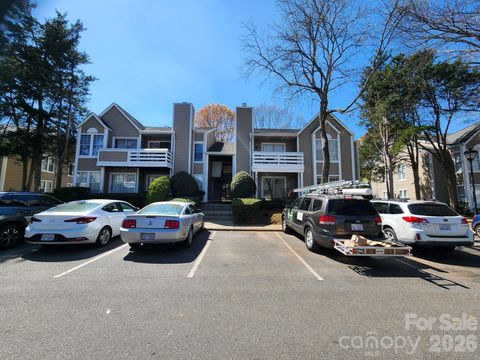 9607-G Vinca Circle Charlotte NC 28213