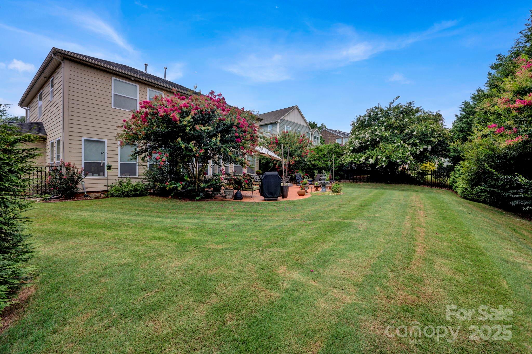 Shelly Woods - Residential