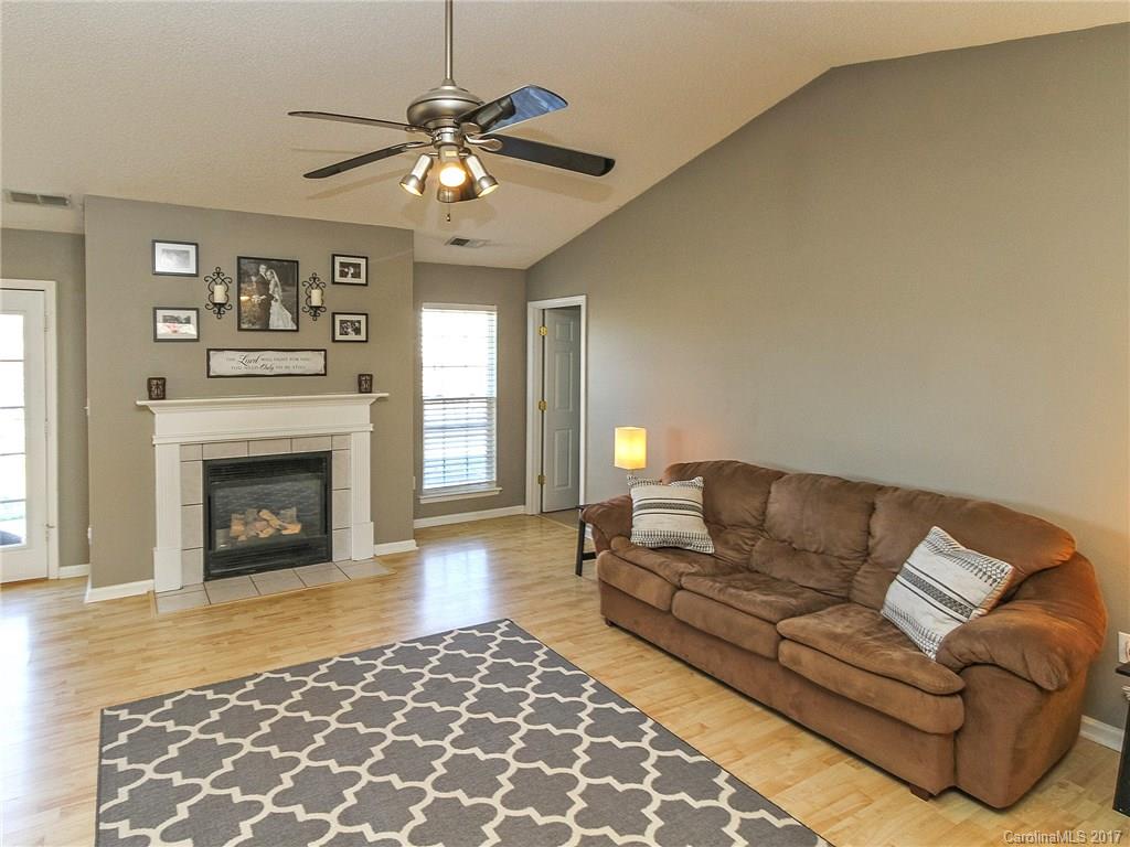 Houston Hills - Residential