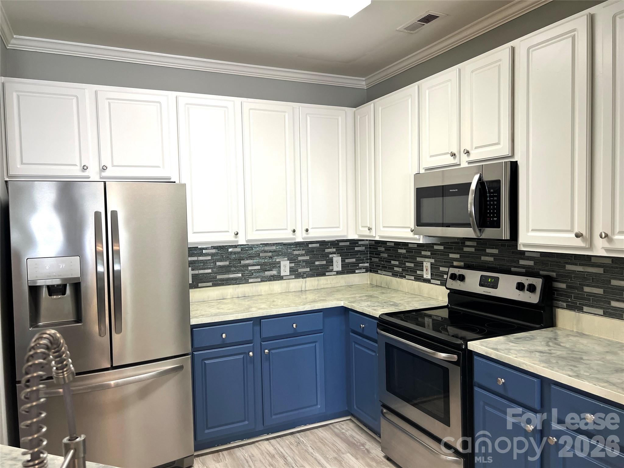 Villages of Avonlea - Residential Lease