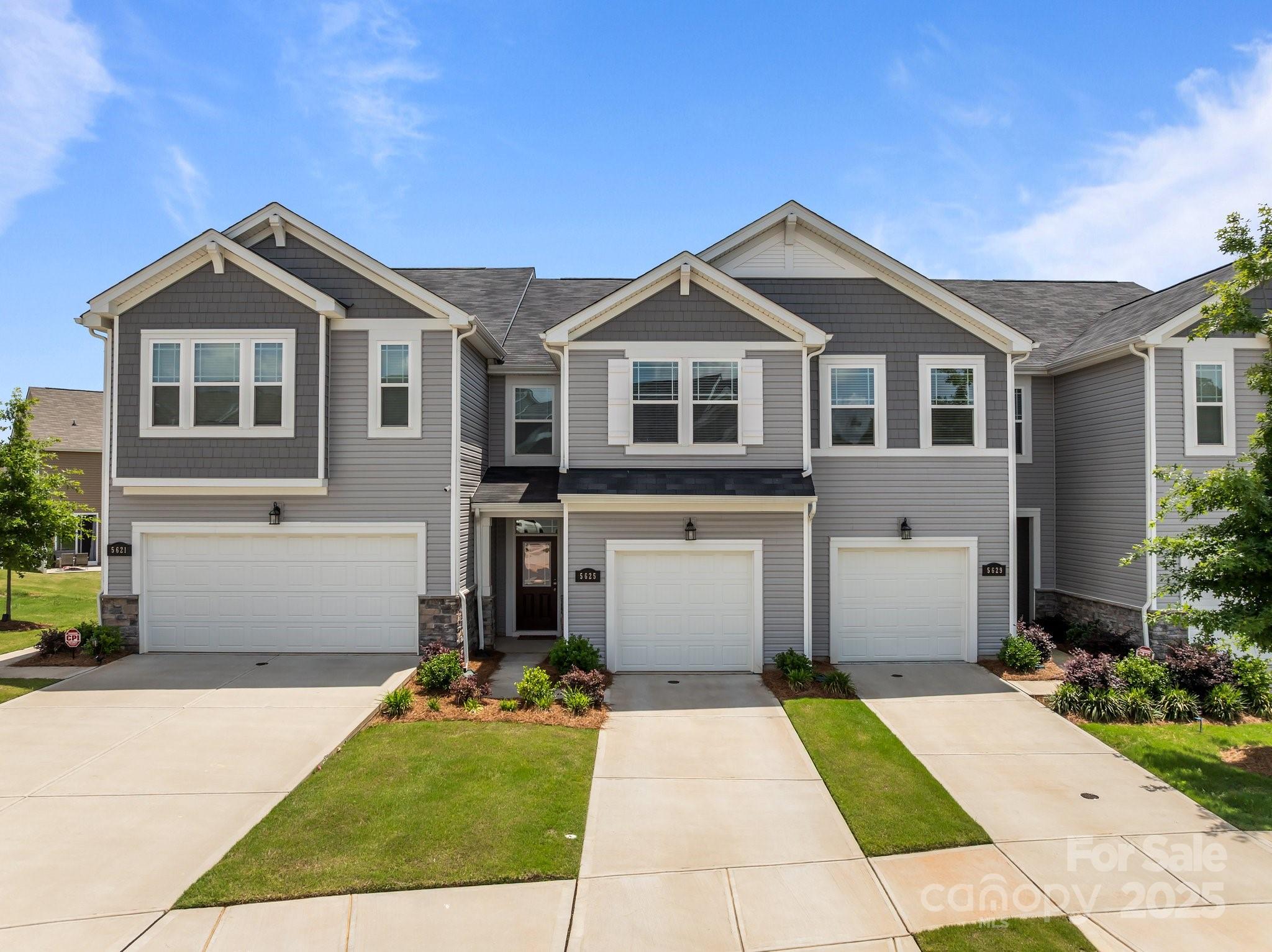 5625 Axil Lane