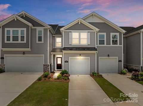 5625 Axil Lane Charlotte NC 28269
