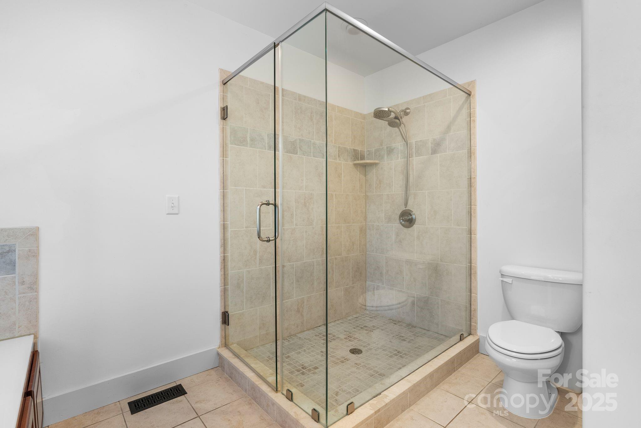 Zander Way - Residential