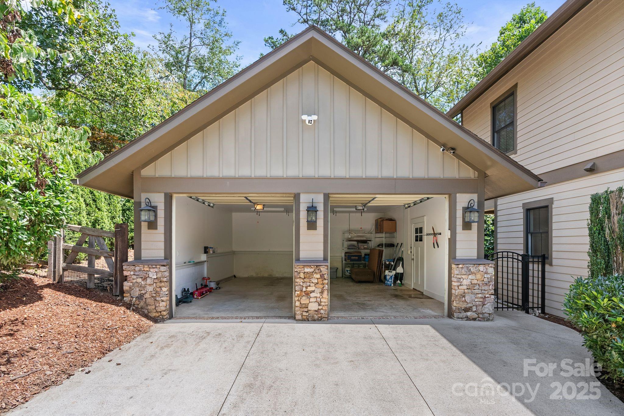 Zander Way - Residential