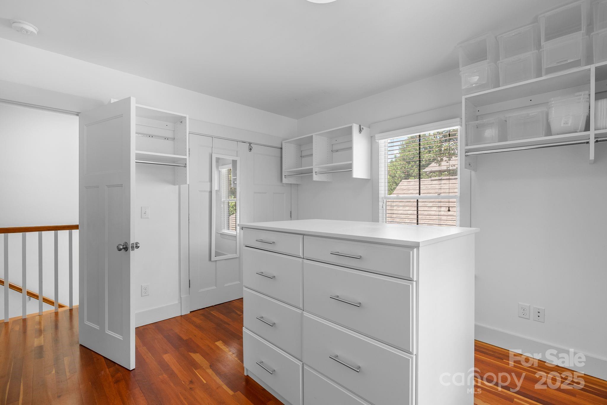 Zander Way - Residential