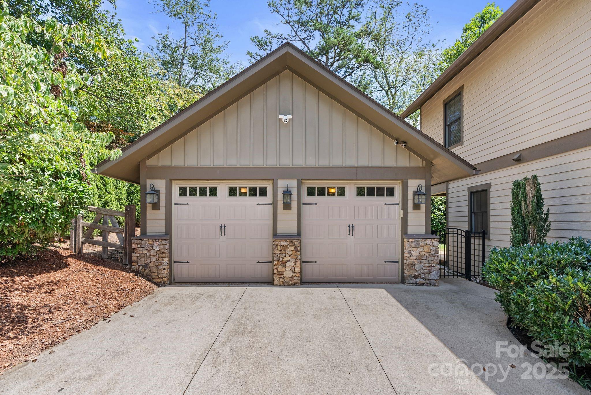 Zander Way - Residential