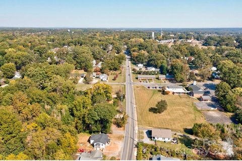 822 S Main Street Belmont NC 28012