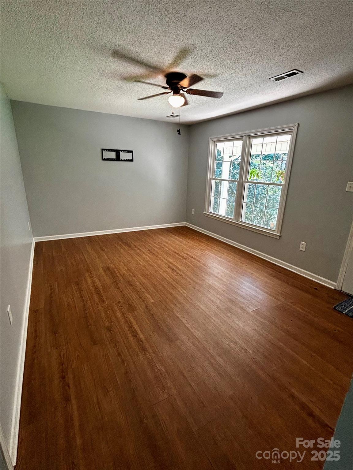 1568 Conway Court