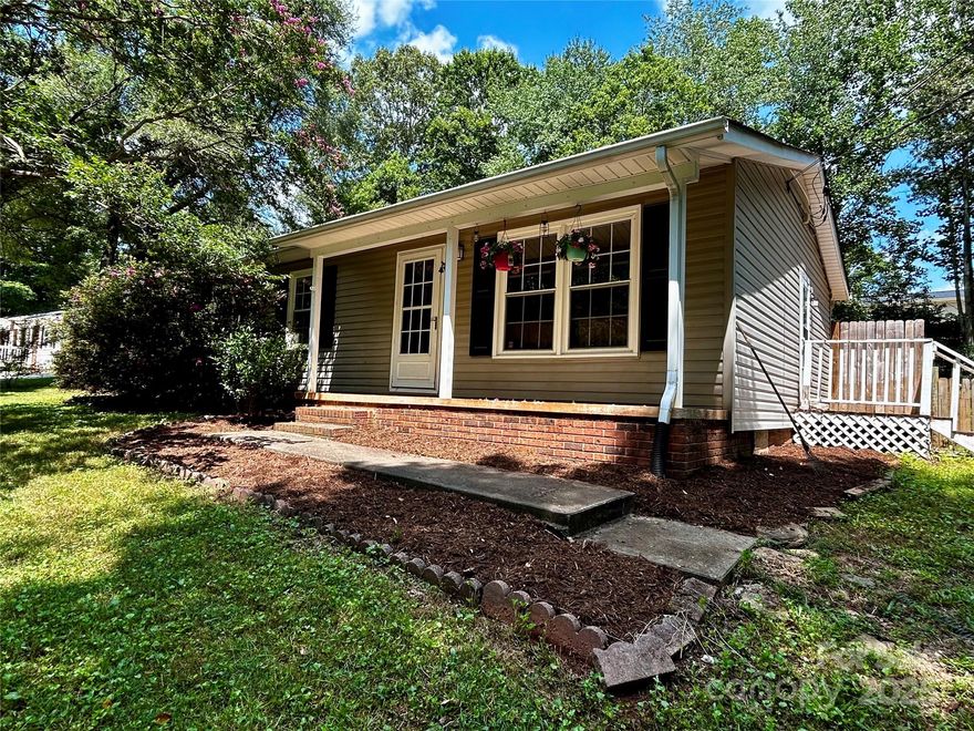 This 3-bedroom, 2-bath home offers a great opportunity to settle into a quiet neighborhood. With a practical layout and comfortable living spaces. 

The fenced-in backyard provides a safe area for pets, kids, or just some added privacy. Located on a low-traffic street, you'll enjoy a peaceful setting while still being close to everyday conveniences.

Whether you're a first-time buyer, downsizing, or looking for an investment property, this home has good potential with room to make it your own.