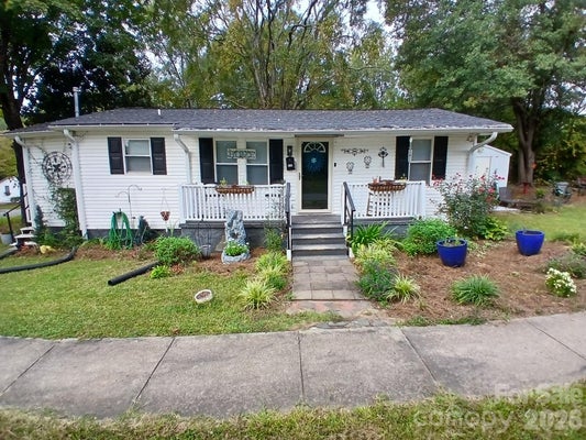 115 S DAVIS ST, DALLAS, NC 28034 - Image 56b8cfb25ffcf883bf47f3f8bd5c7c45/487623510