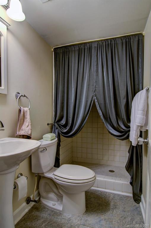 Lansdowne - Residential