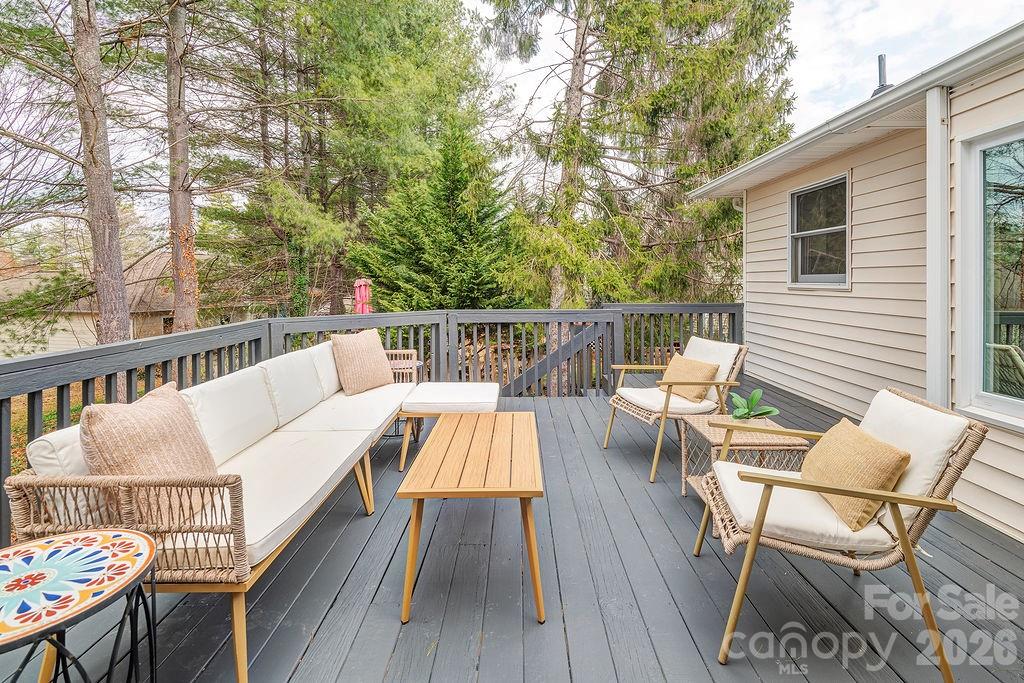 70 Forest Lake Drive