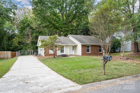 7724 Hickory Hollow Lane Charlotte NC 28227
