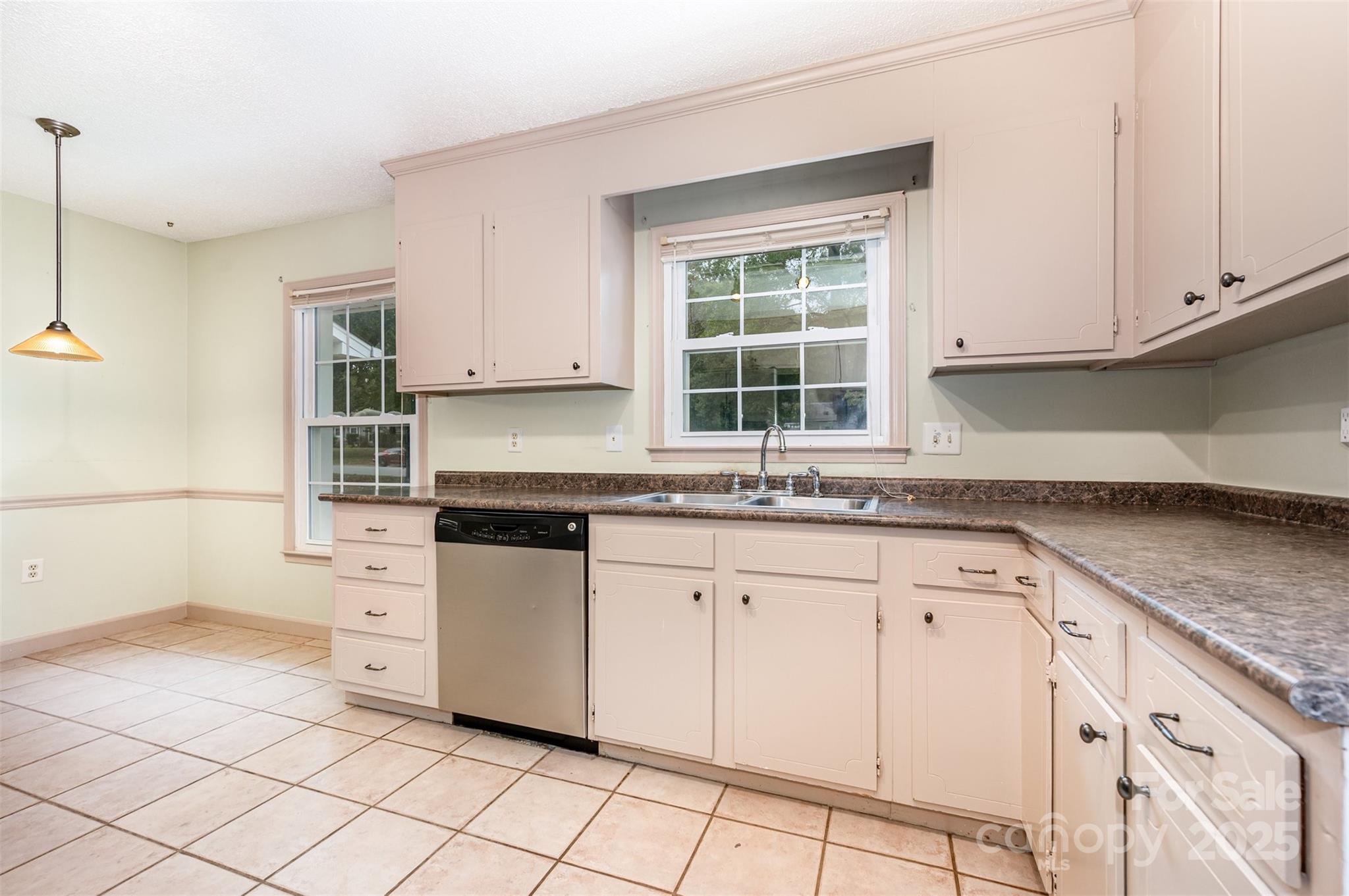 7724 Hickory Hollow Lane
