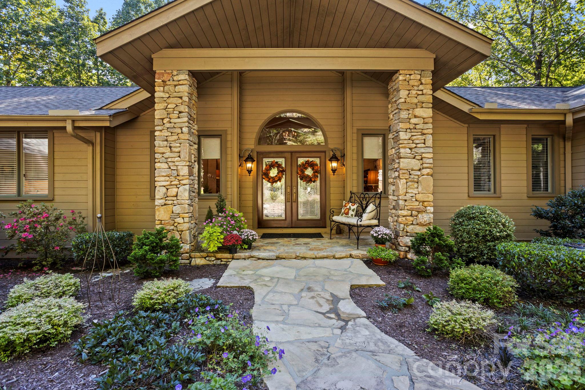 308 Kenmure Drive