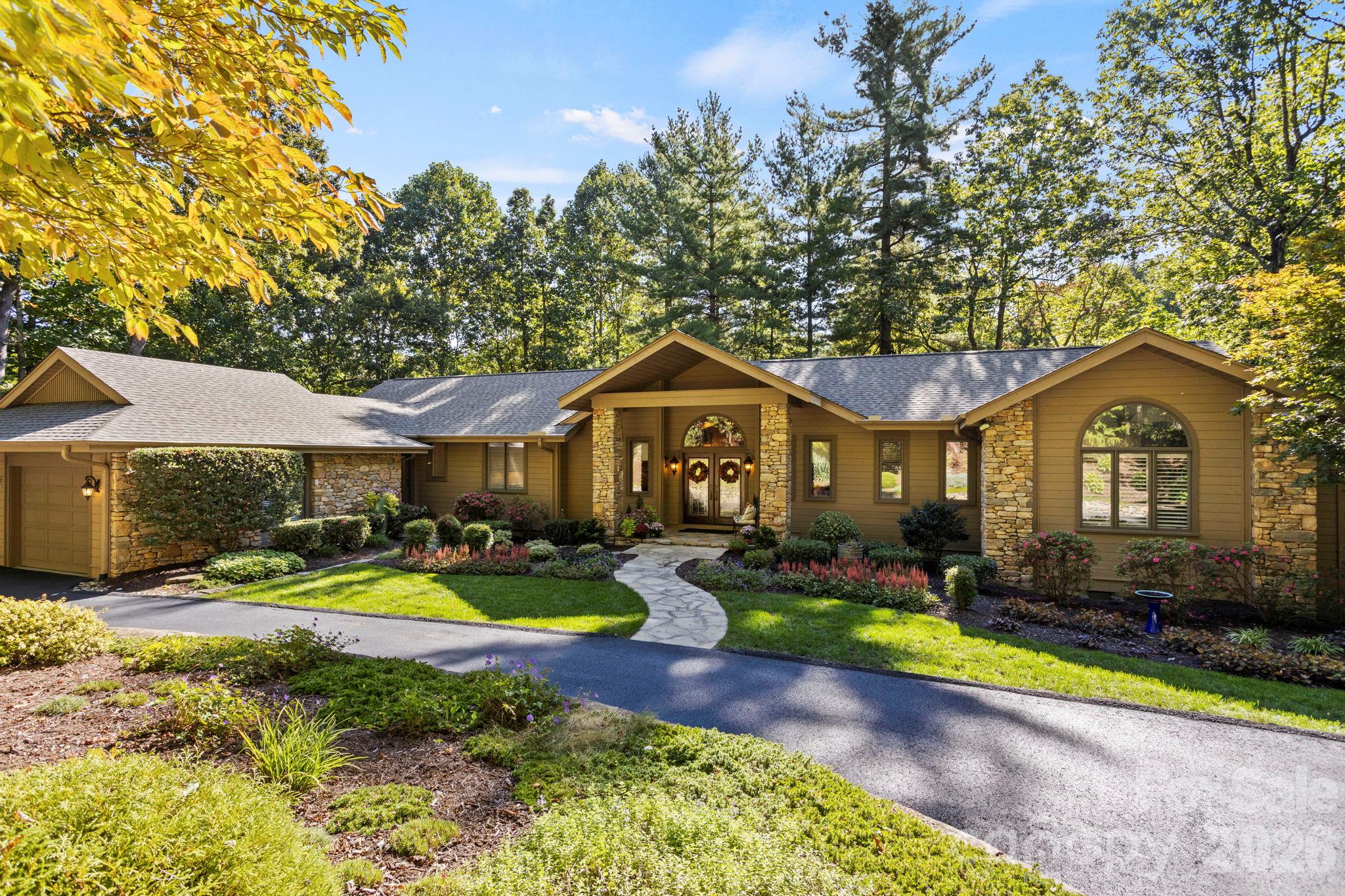 308 Kenmure Drive