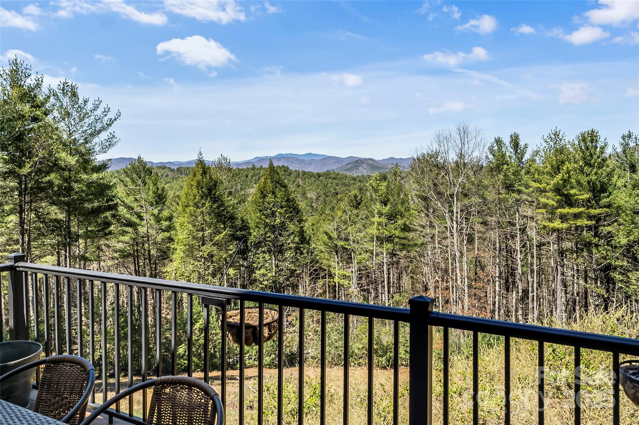 5346 Oak Crest Lane