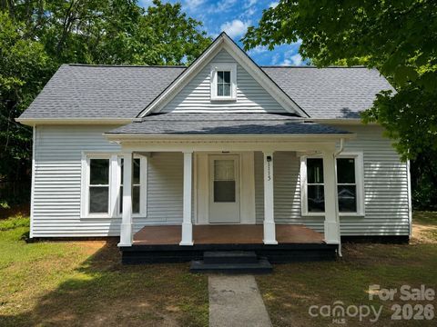 Photo of 1115 Wilson W Lee Boulevard, Statesville, NC 28677 (MLS # 4386897)