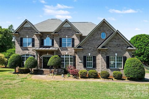 Photo of 7233 Mcewen Place, Mint Hill, NC 28227 (MLS # 4372432)