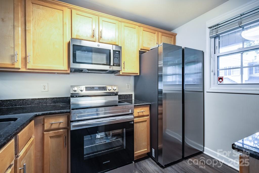 1310 Green Oaks Lane H