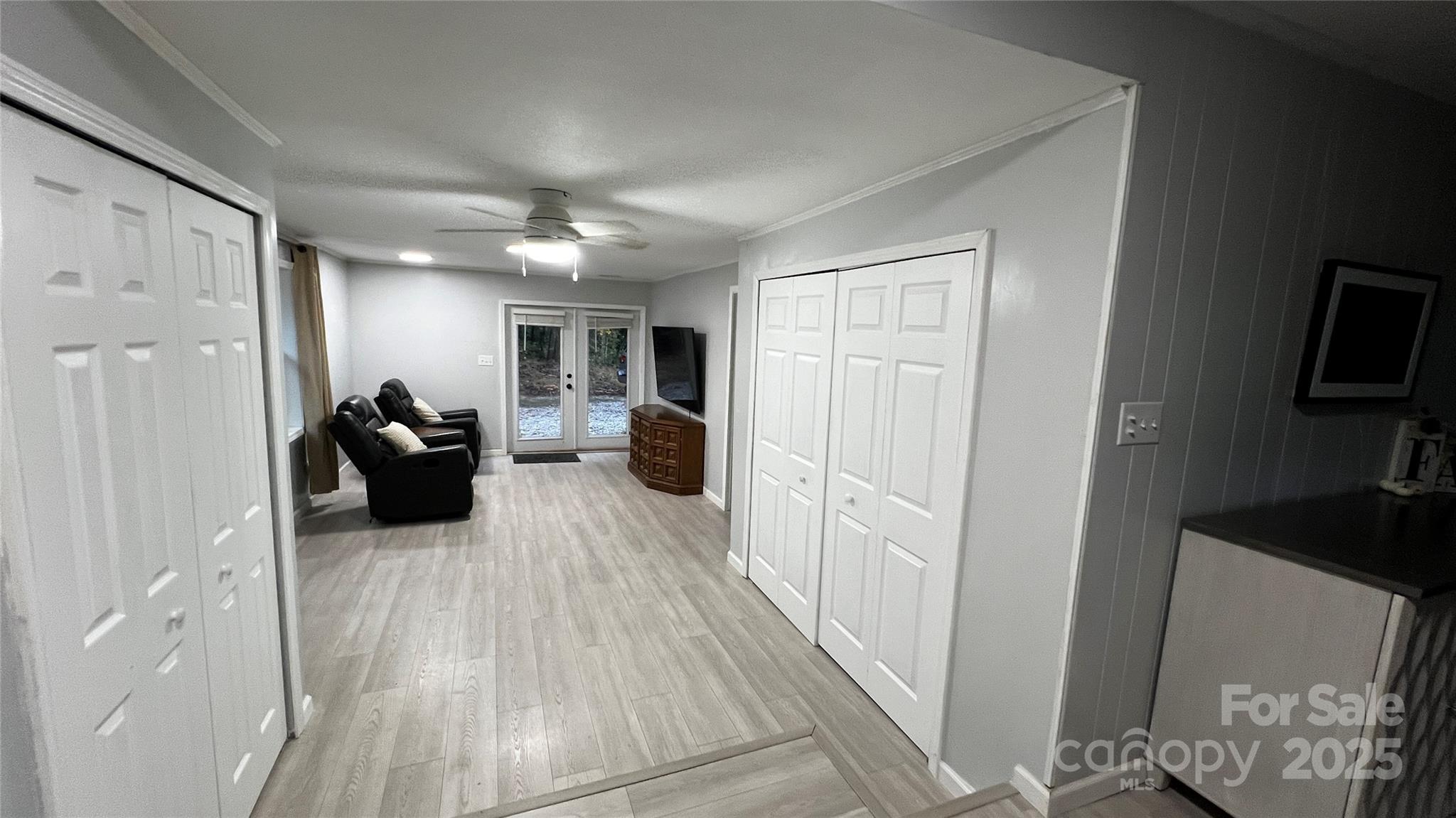 942 Hicks Chapel Loop