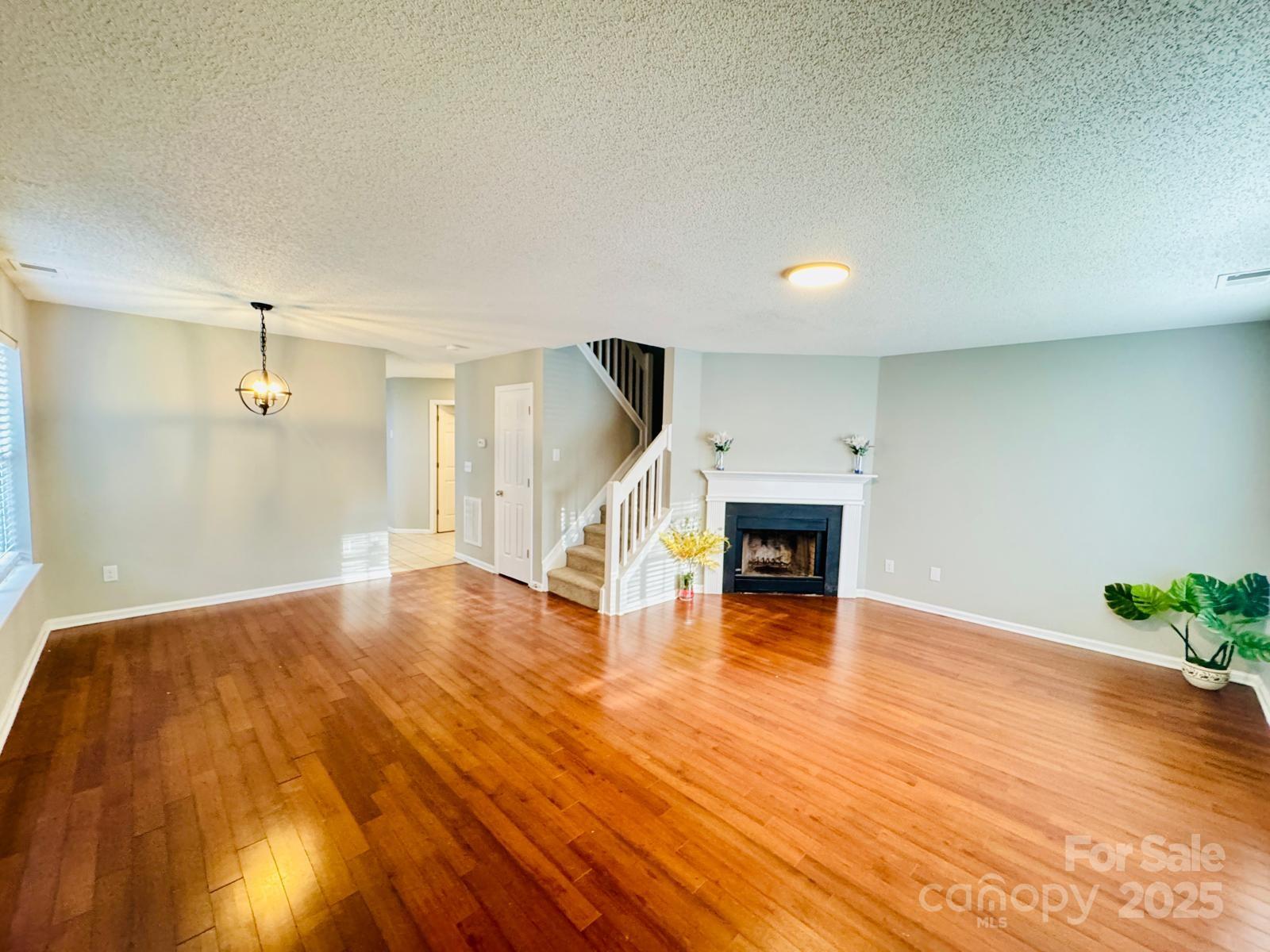 3129 Brockhampton Court