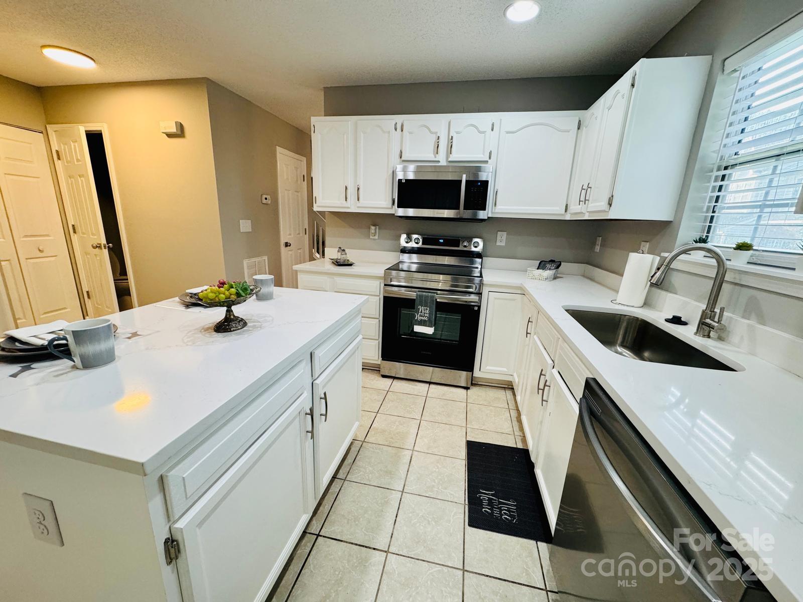 3129 Brockhampton Court