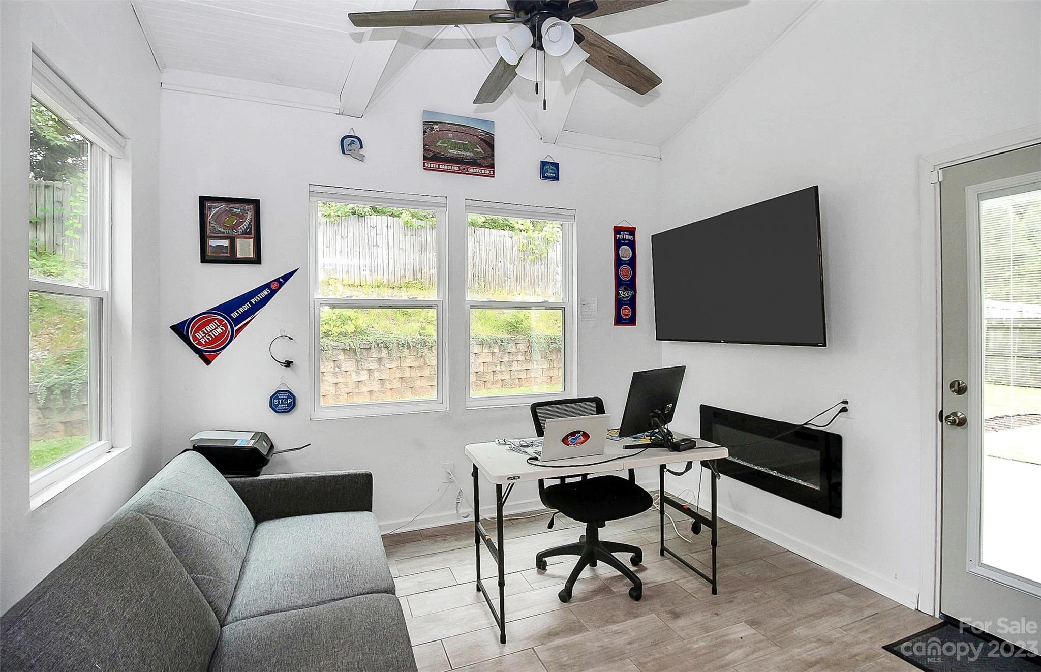 Jones Branch - Residential