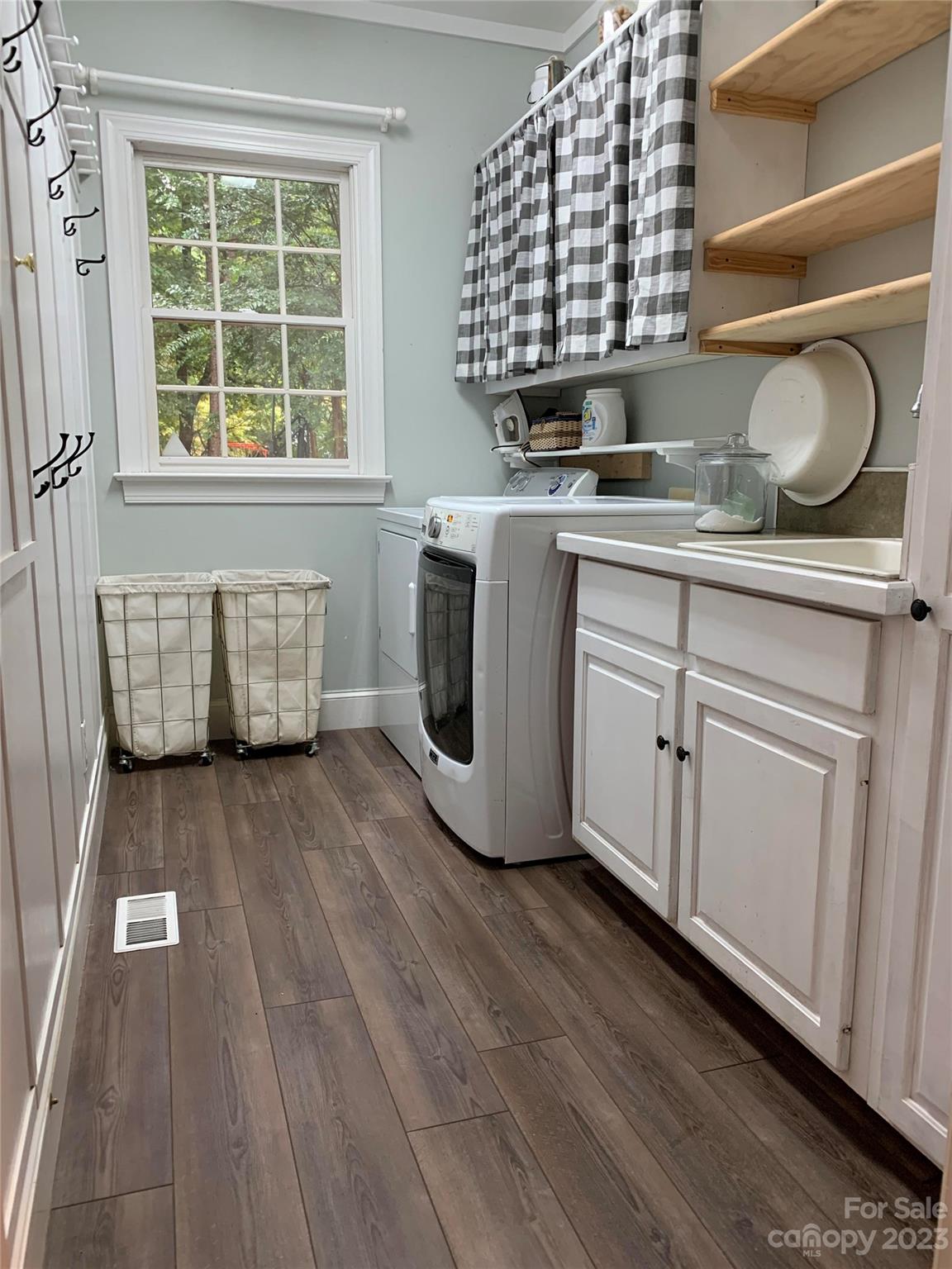 Cambridge Oaks - Residential