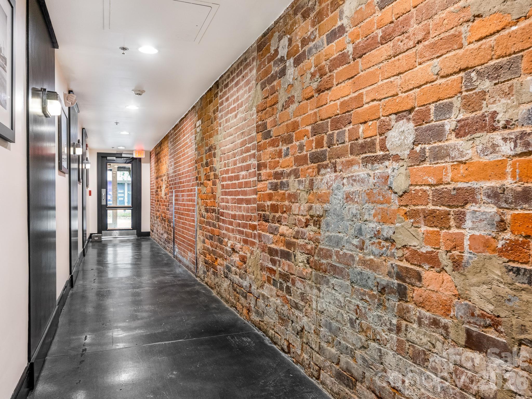 310 Arlington Avenue 418