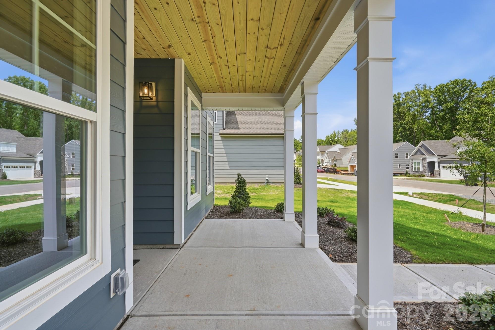 5062 McLaughlin Loop