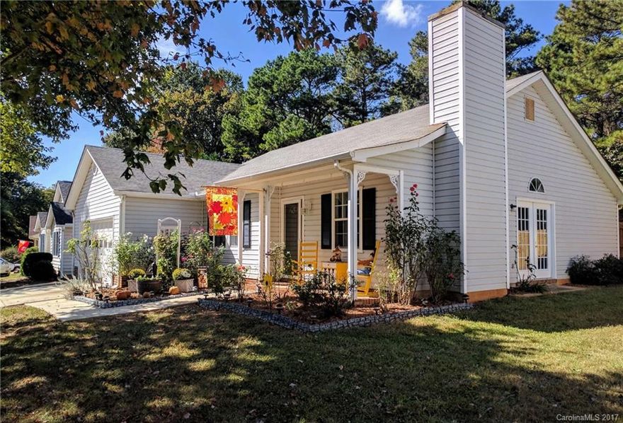 Priced to Sell! Great starter home in a quiet neighborhood with NO HOA. Conveniently located near shopping, dining and more. Fresh paint, new carpet, new flooring and great outdoor space. Must See!