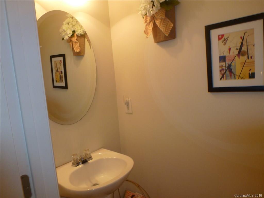 Ridge Pointe - Residential