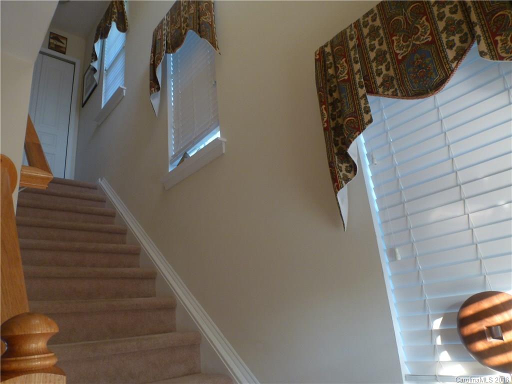 Ridge Pointe - Residential