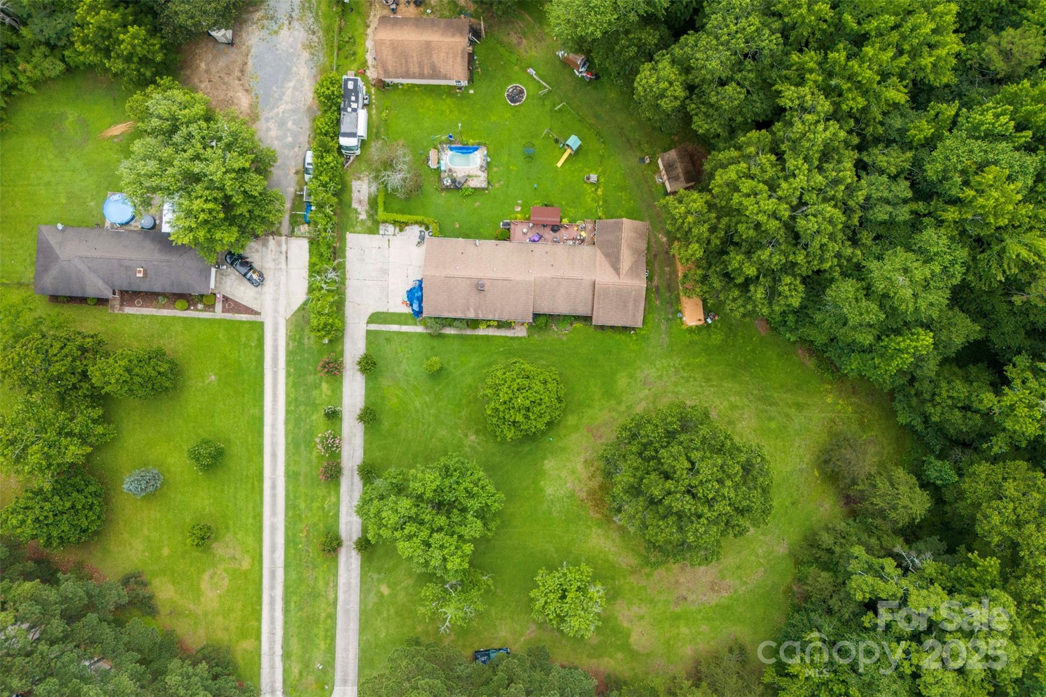 724 Catawba Circle N