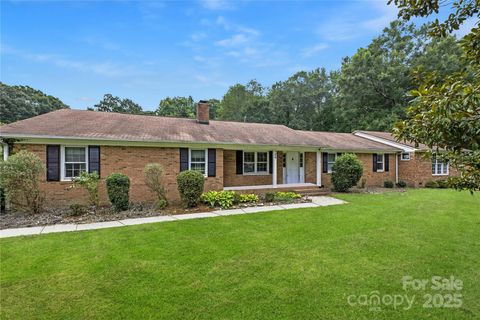 724 Catawba Circle N Matthews NC 28104