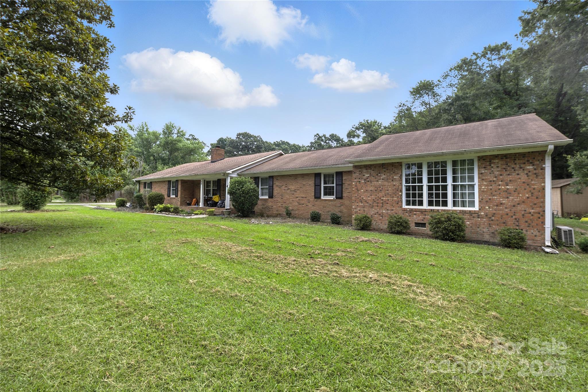 724 Catawba Circle N