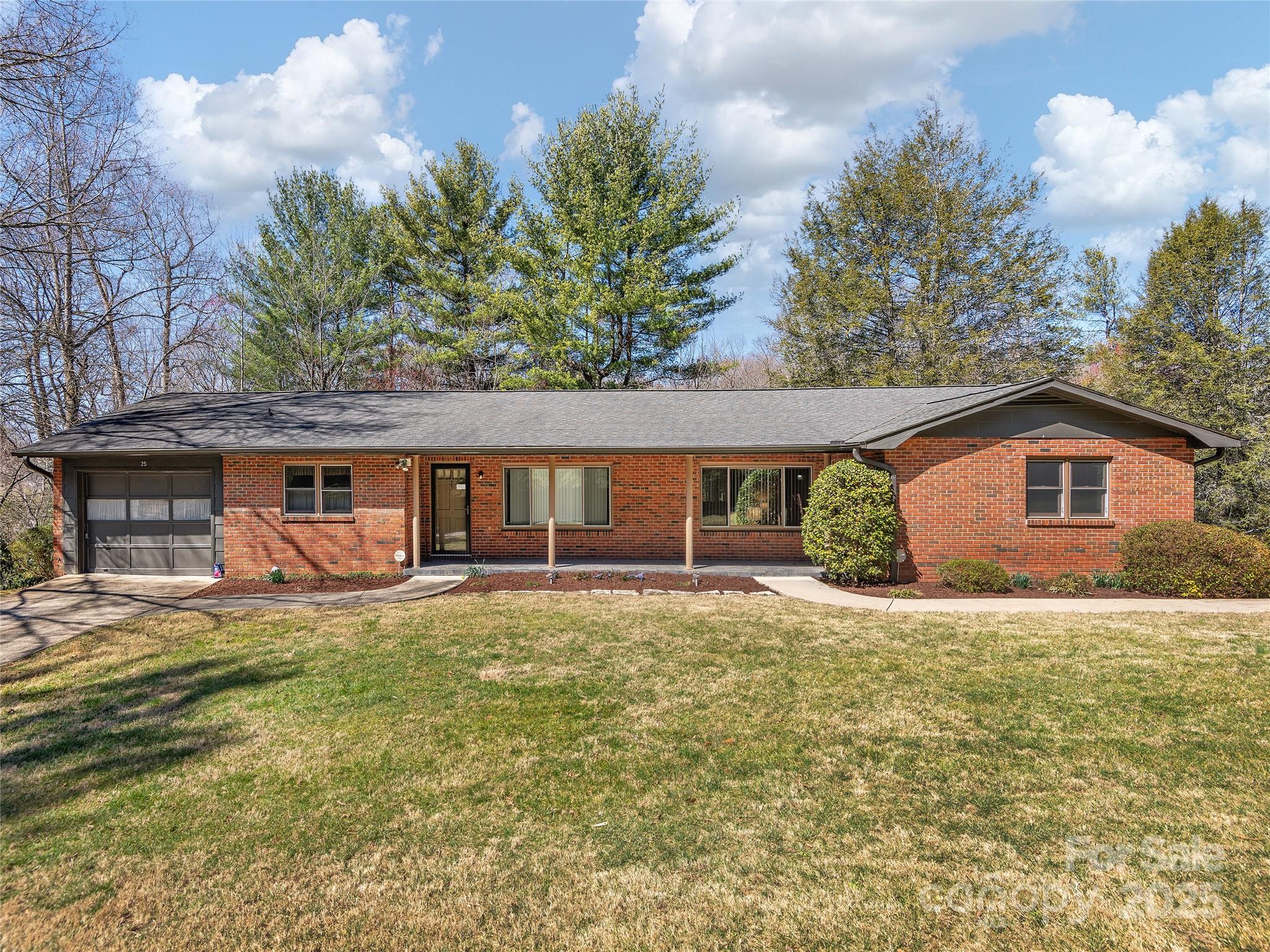 25/27 Oakdale Drive
