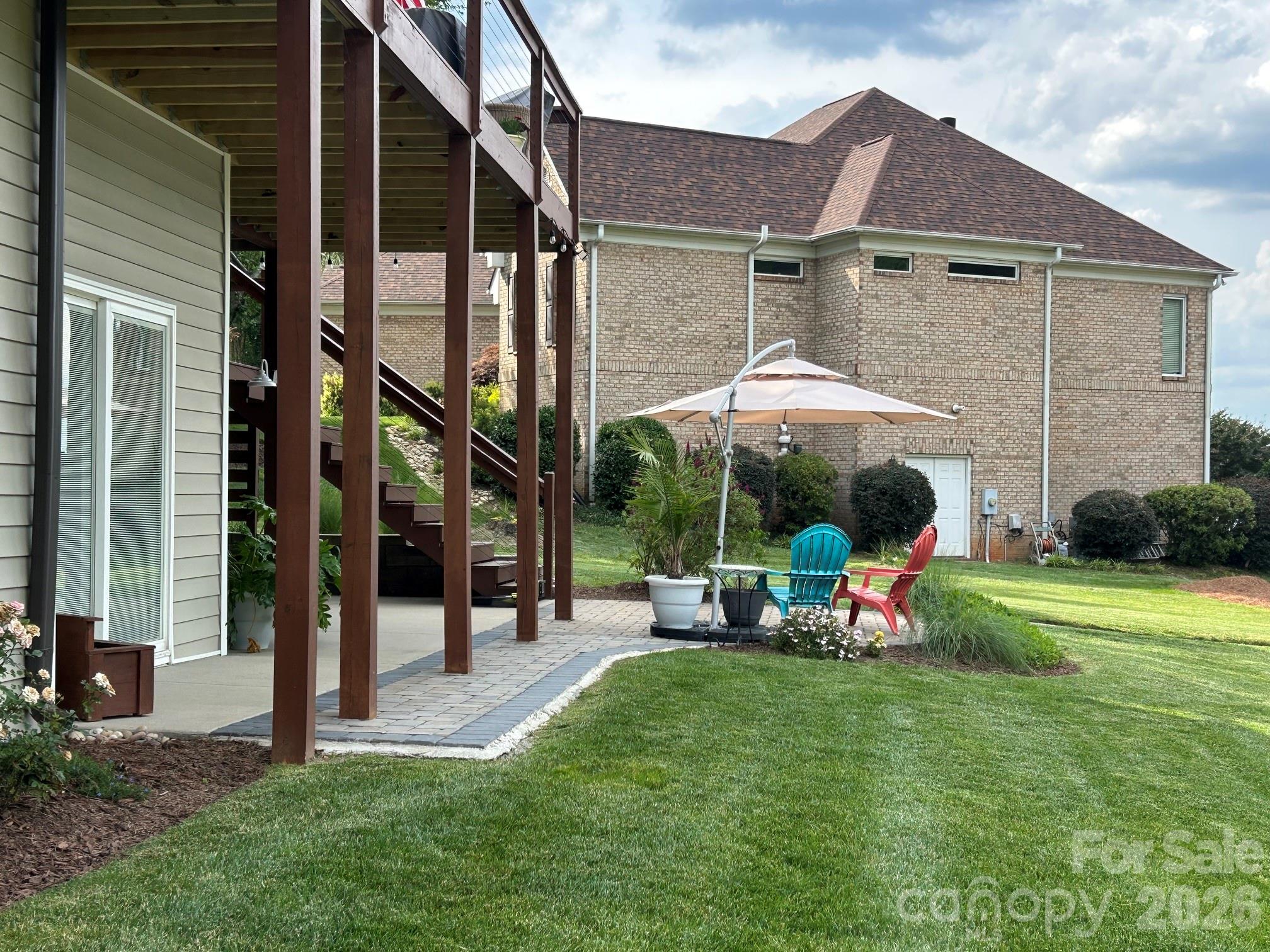913 Lake Club Drive